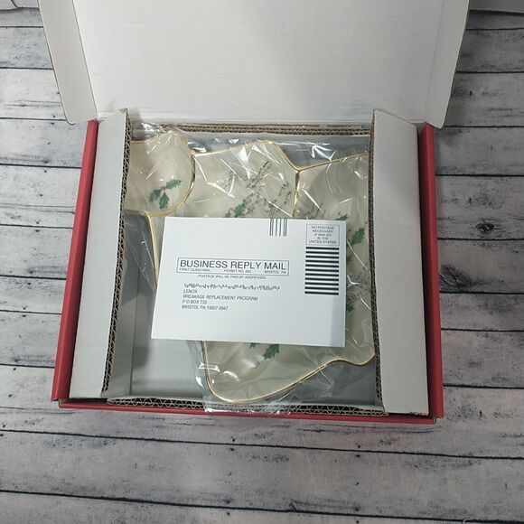 New In Box Lenox Holiday Christmas Tree 11" Divided Candy Relish Server Dish. - Picture 2 of 6